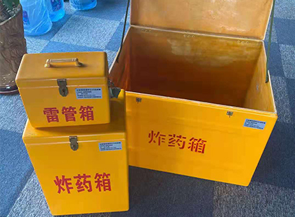 新密玻璃雷管箱生产标准全解析：安全、性能与合规的基石