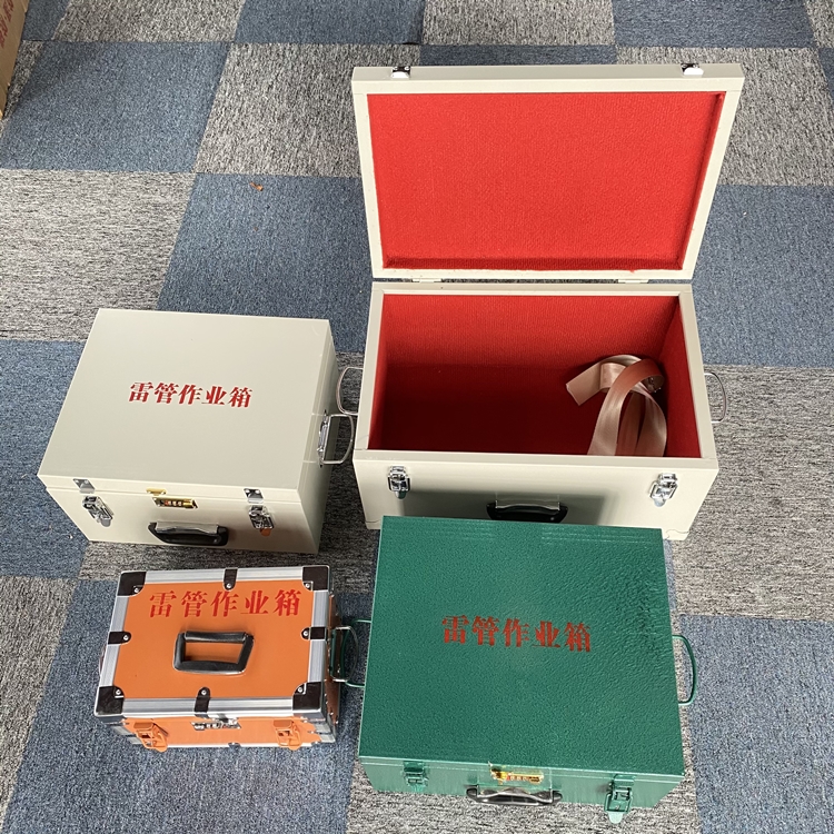 新密爆破工程作业箱如何选择？玻璃钢与传统材质的全面对比